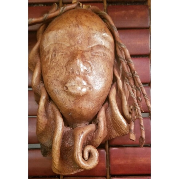 Pair Vintage African Handcrafted Leather Woman's Face Sculptures. 8.5"x7" 7"x4" - Picture 6 of 7